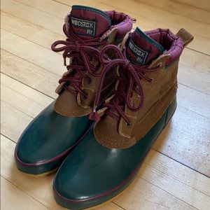 Woodstock rain boots size 9